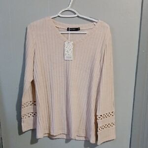 Generous Ribbed Tunic with Lace-Inset Sleeves in Light Blush